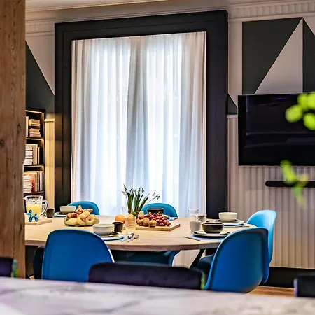 Apartment Dreams Luxury